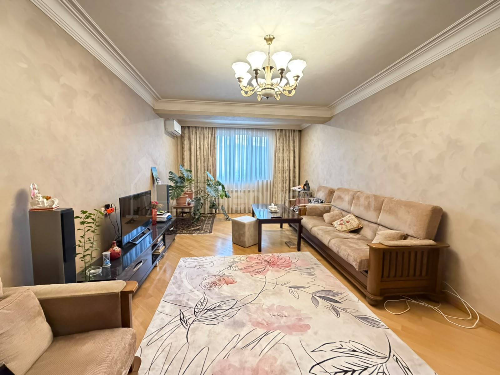 2 Սենյականոց Բնակարան Քարե Շենքում, 49քմ, 1/5 հարկ, Կապիտալ Վերանորոգված