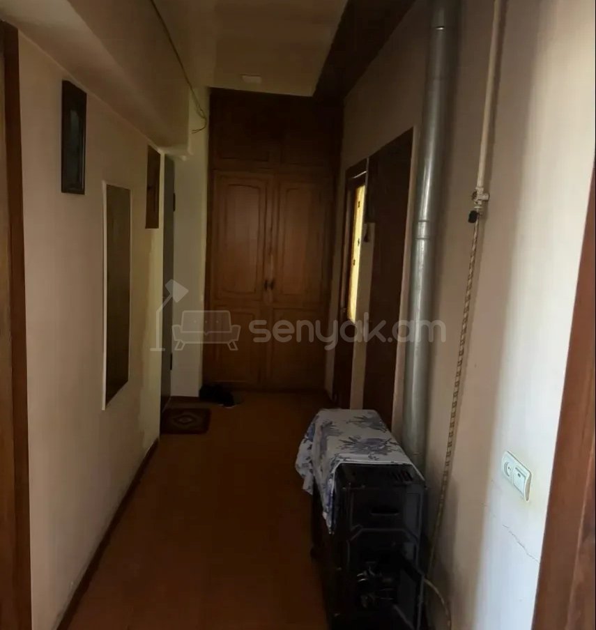 3 Սենյականոց Բնակարան Քարե Շենքում, 75քմ, 5/5 հարկ, Կոսմետիկ Վերանորոգված