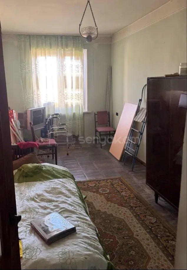 3 Սենյականոց Բնակարան Քարե Շենքում, 75քմ, 5/5 հարկ, Կոսմետիկ Վերանորոգված