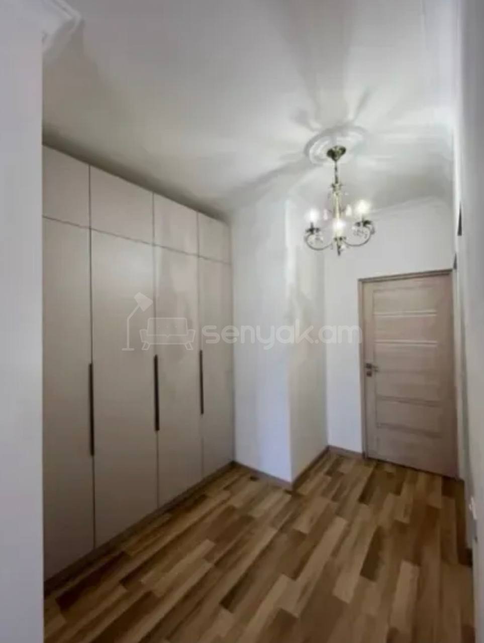 4 Սենյականոց Բնակարան, 105քմ, 2/7 հարկ, Կապիտալ Վերանորոգված, Կահավորված, Արևկող