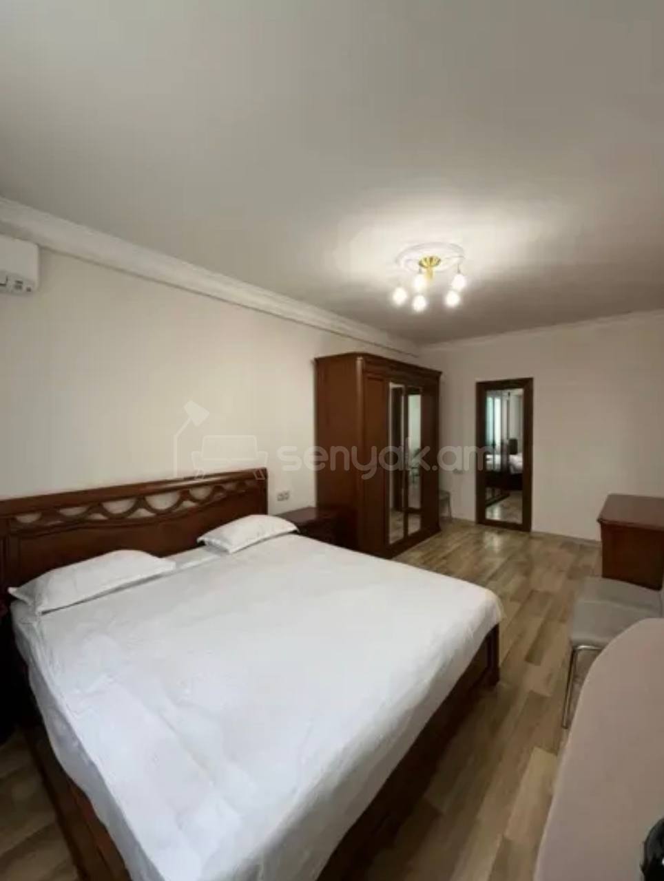 4 Սենյականոց Բնակարան, 105քմ, 2/7 հարկ, Կապիտալ Վերանորոգված, Կահավորված, Արևկող