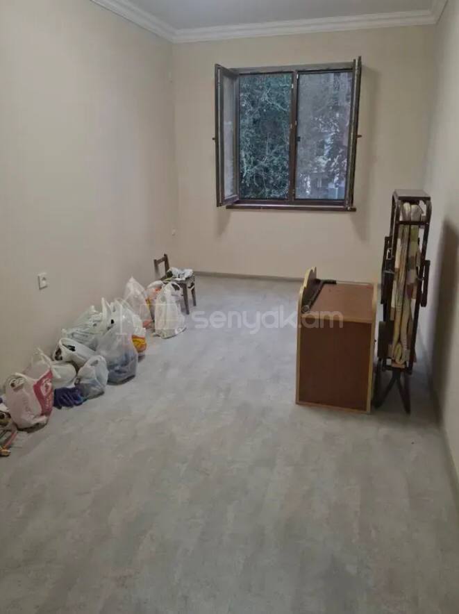 2 Սենյականոց Բնակարան Քարե Շենքում, 51քմ, 2/4 հարկ, Կոսմետիկ Վերանորոգված
