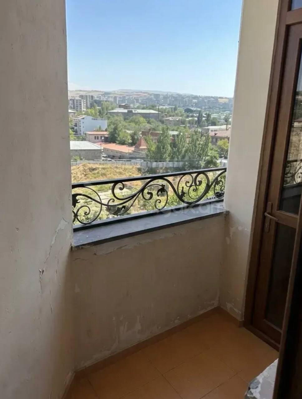 3 Սենյականոց Բնակարան, 67քմ, 4/8 հարկ, Կապիտալ Վերանորոգված