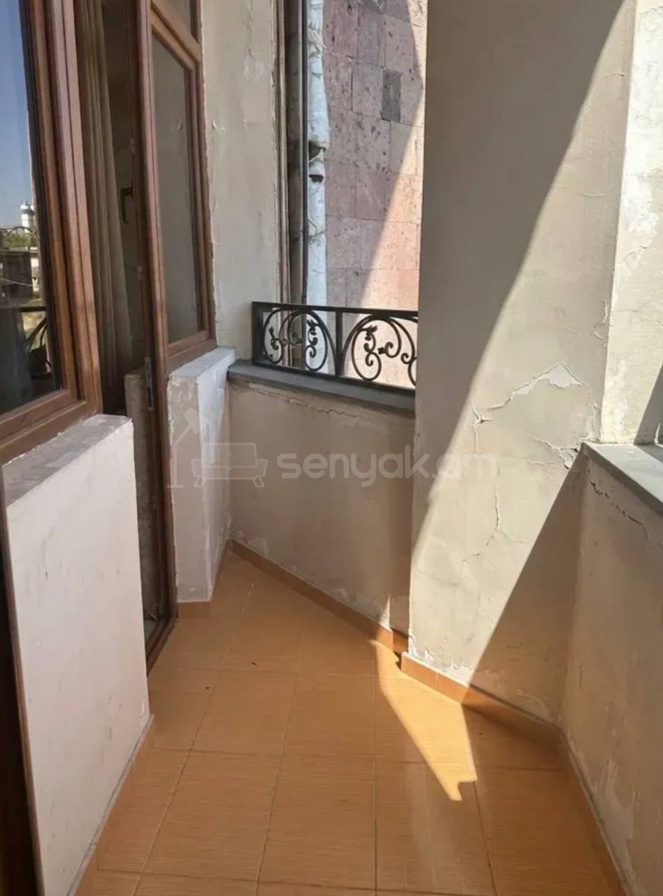 3 Սենյականոց Բնակարան, 67քմ, 4/8 հարկ, Կապիտալ Վերանորոգված
