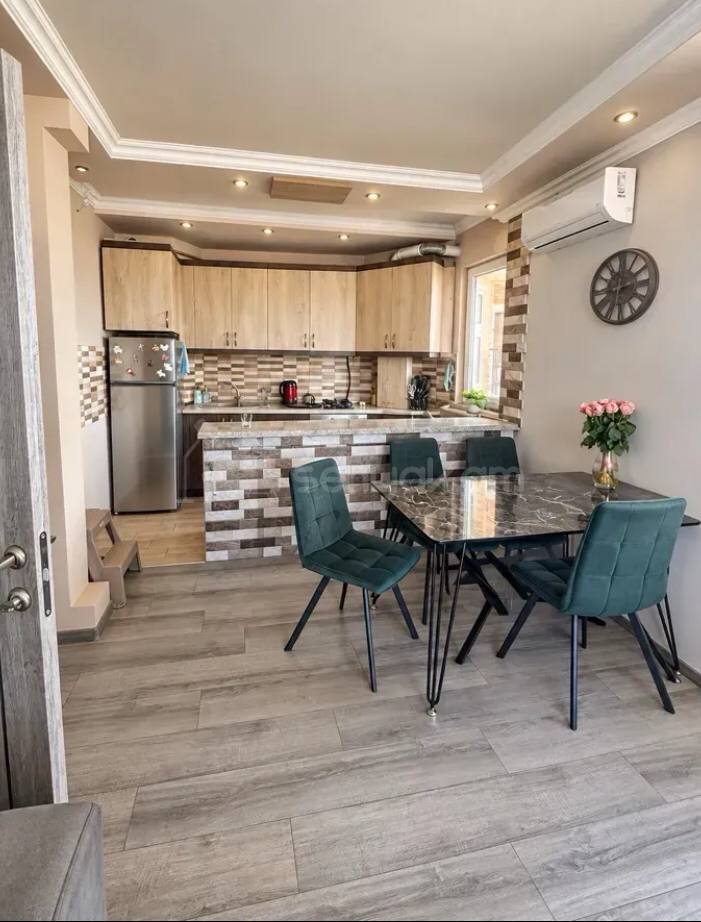 4 Սենյականոց Բնակարան Նորակառույցում, 74քմ, 10/16 հարկ, Կապիտալ Վերանորոգված