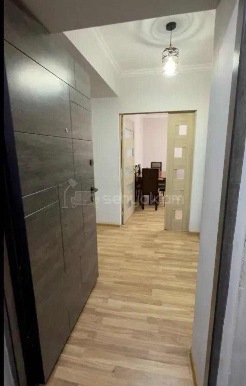 4 Սենյականոց Բնակարան Քարե Շենքում, 129քմ, 5/5 հարկ, Կապիտալ Վերանորոգված