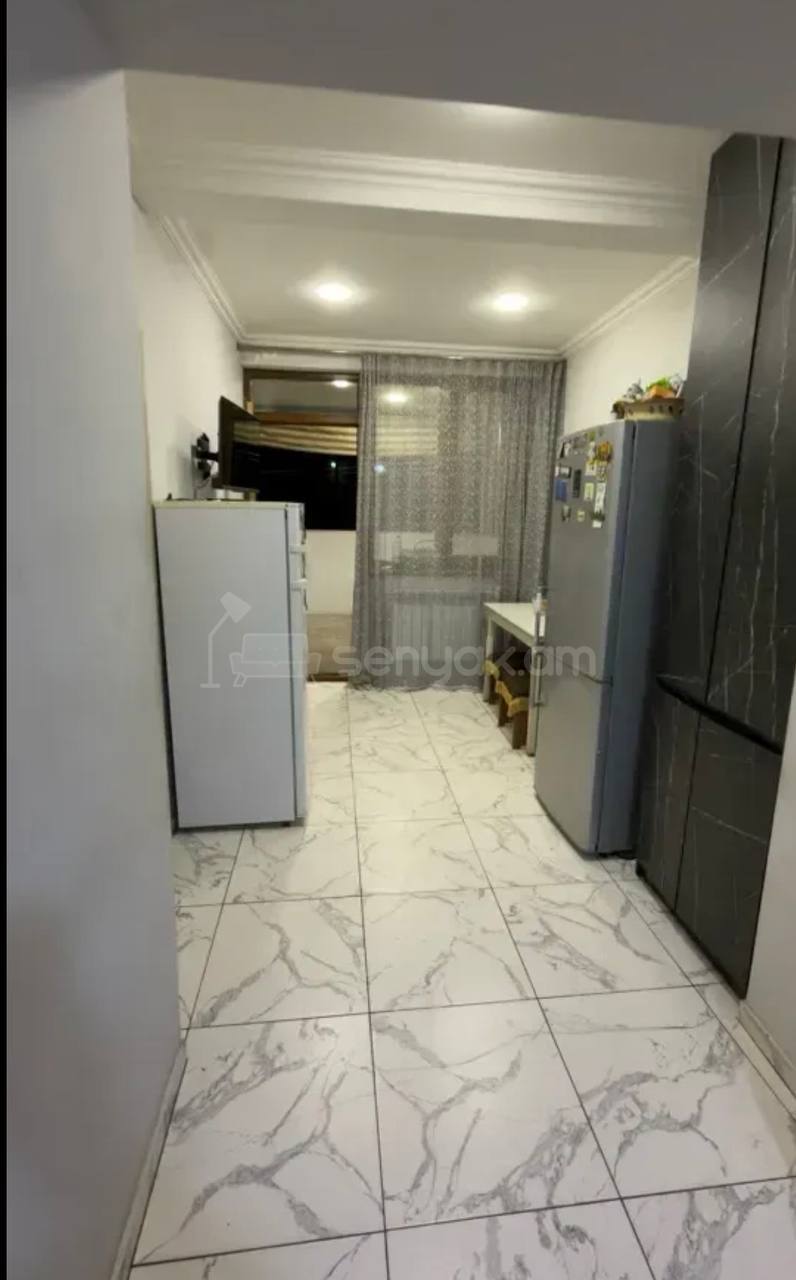 4 Սենյականոց Բնակարան Քարե Շենքում, 129քմ, 5/5 հարկ, Կապիտալ Վերանորոգված