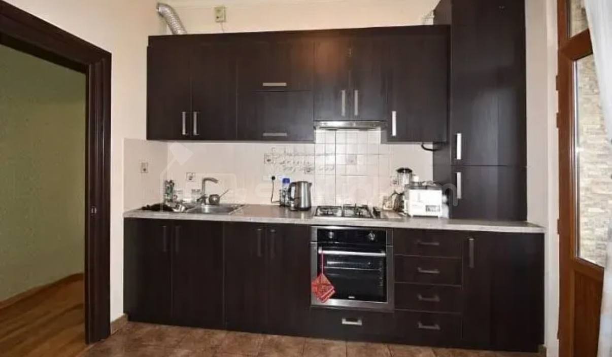 4 Սենյականոց Բնակարան, 105քմ, 9/15 հարկ, Կապիտալ Վերանորոգված, Կահավորված