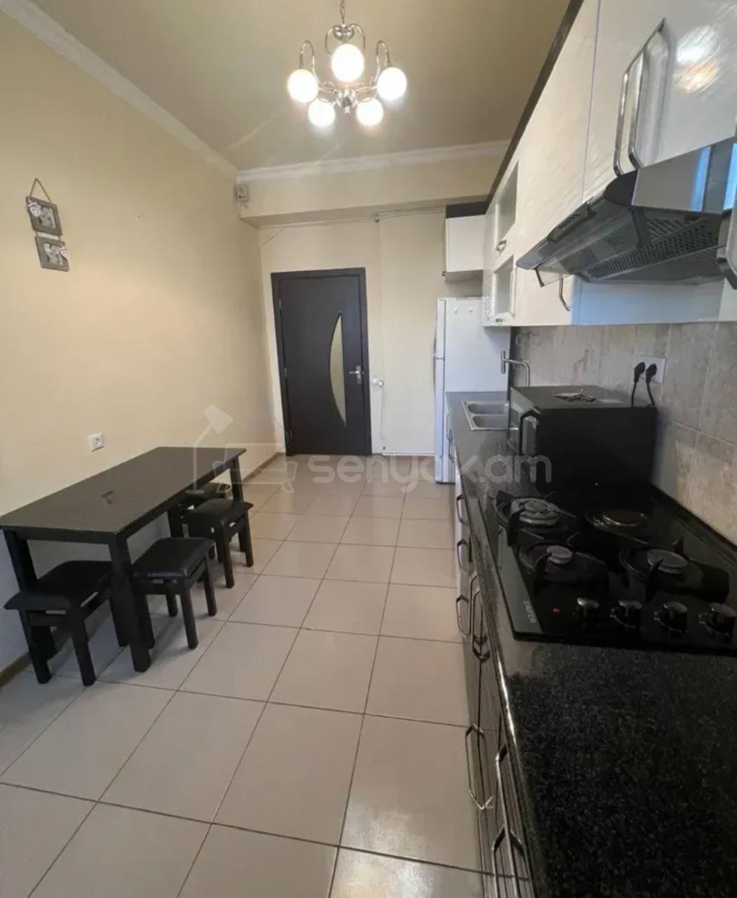 3 Սենյականոց Բնակարան, 86քմ, 5/14 հարկ, Կապիտալ Վերանորոգված, Կահավորված