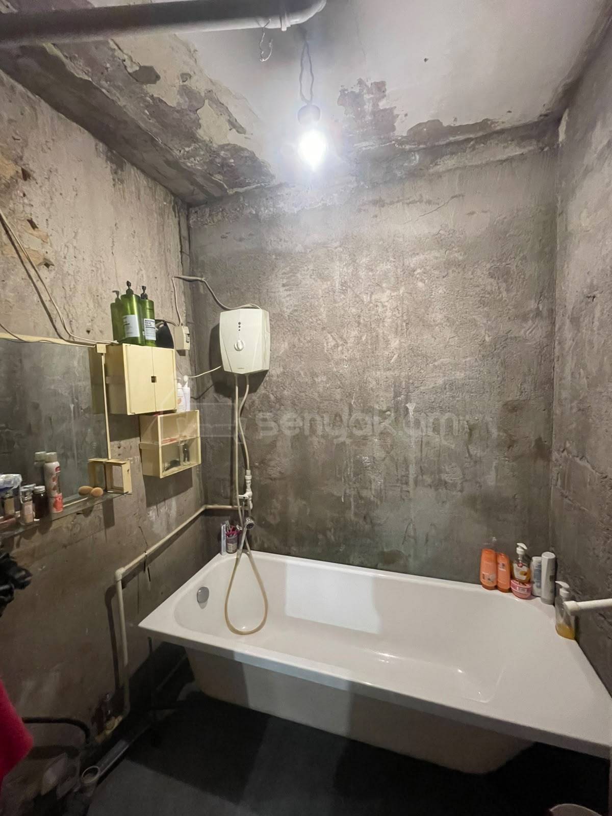 3 Սենյականոց Բնակարան, 73քմ, 5/9 հարկ, Նորմալ Վիճակում