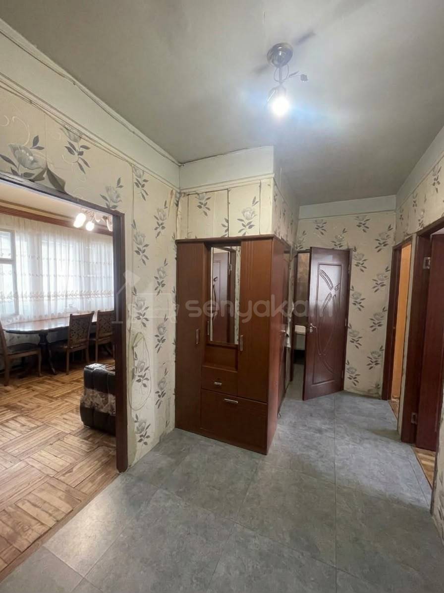 3 Սենյականոց Բնակարան, 73քմ, 5/9 հարկ, Նորմալ Վիճակում