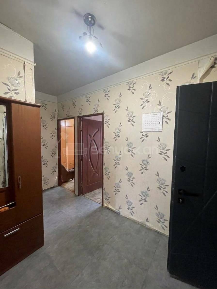 3 Սենյականոց Բնակարան, 73քմ, 5/9 հարկ, Նորմալ Վիճակում
