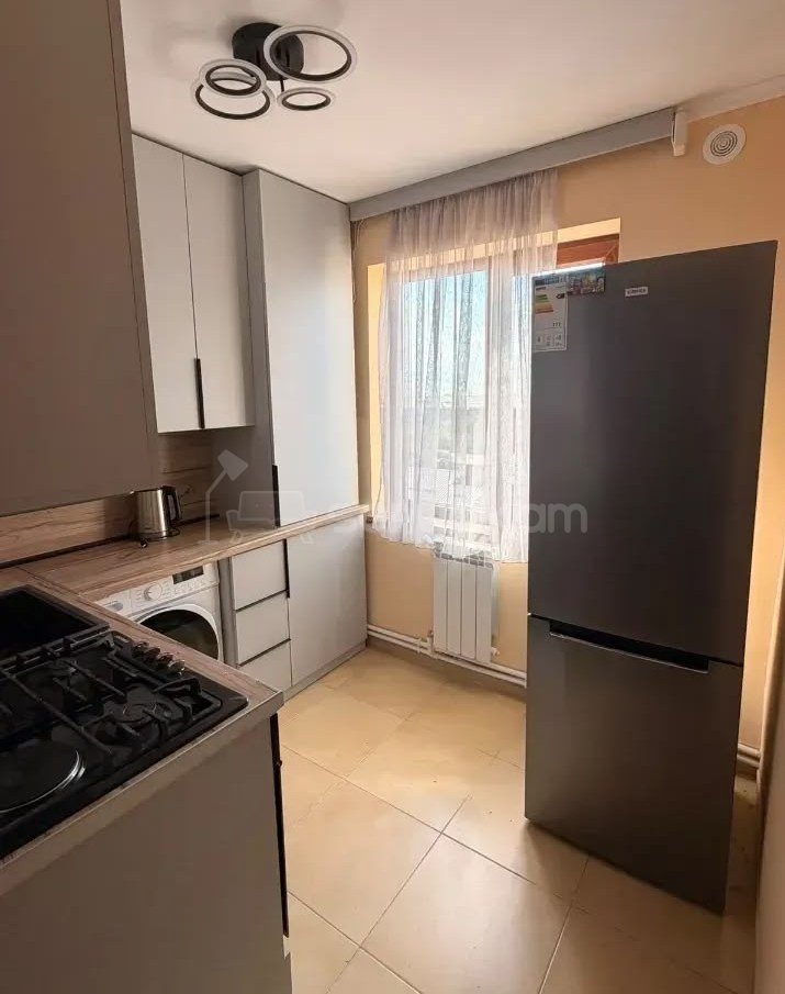 3 Սենյականոց Բնակարան Քարե Շենքում, 65քմ, 5/5 հարկ, Կապիտալ Վերանորոգված, Կահավորված, Արևկող