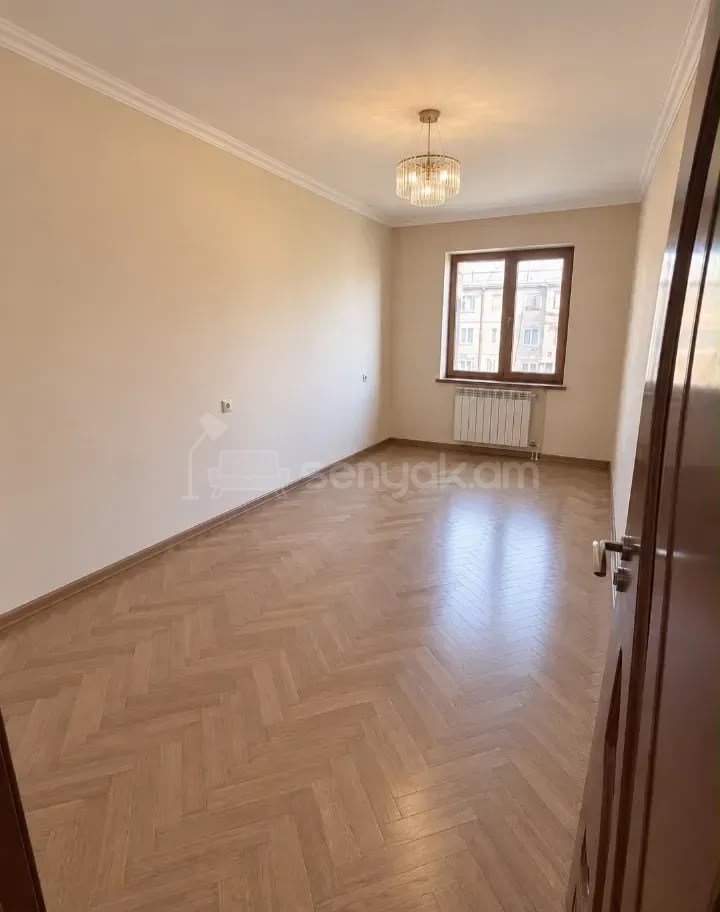 3 Սենյականոց Բնակարան Քարե Շենքում, 65քմ, 5/5 հարկ, Կապիտալ Վերանորոգված, Կահավորված, Արևկող