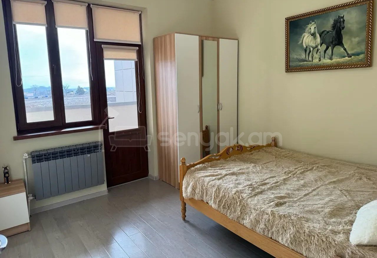 3 Սենյականոց Բնակարան, 50քմ, 3/17 հարկ, Կապիտալ Վերանորոգված, Կահավորված, Արևկող
