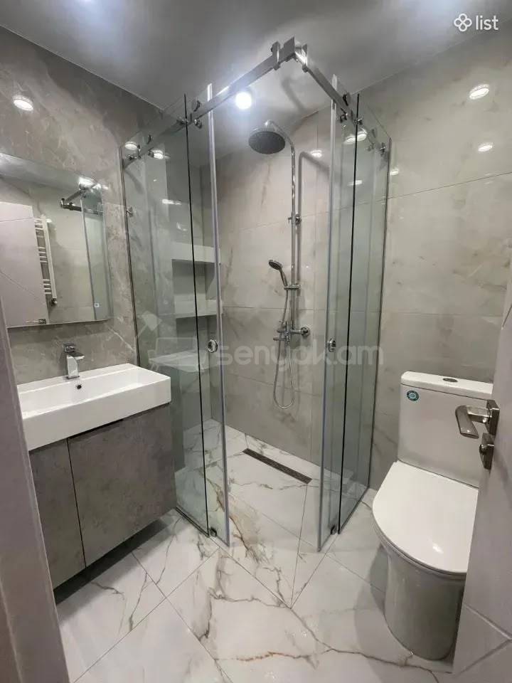 2 Սենյականոց Բնակարան, 50քմ, 3/9 հարկ, Դիզայներական Վերանորոգված, Կահավորված, Արևկող