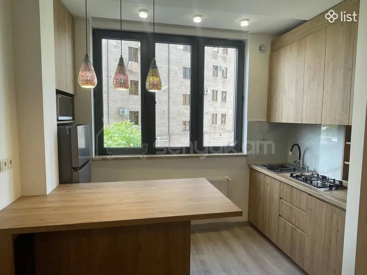 2 Սենյականոց Բնակարան, 50քմ, 3/9 հարկ, Դիզայներական Վերանորոգված, Կահավորված, Արևկող