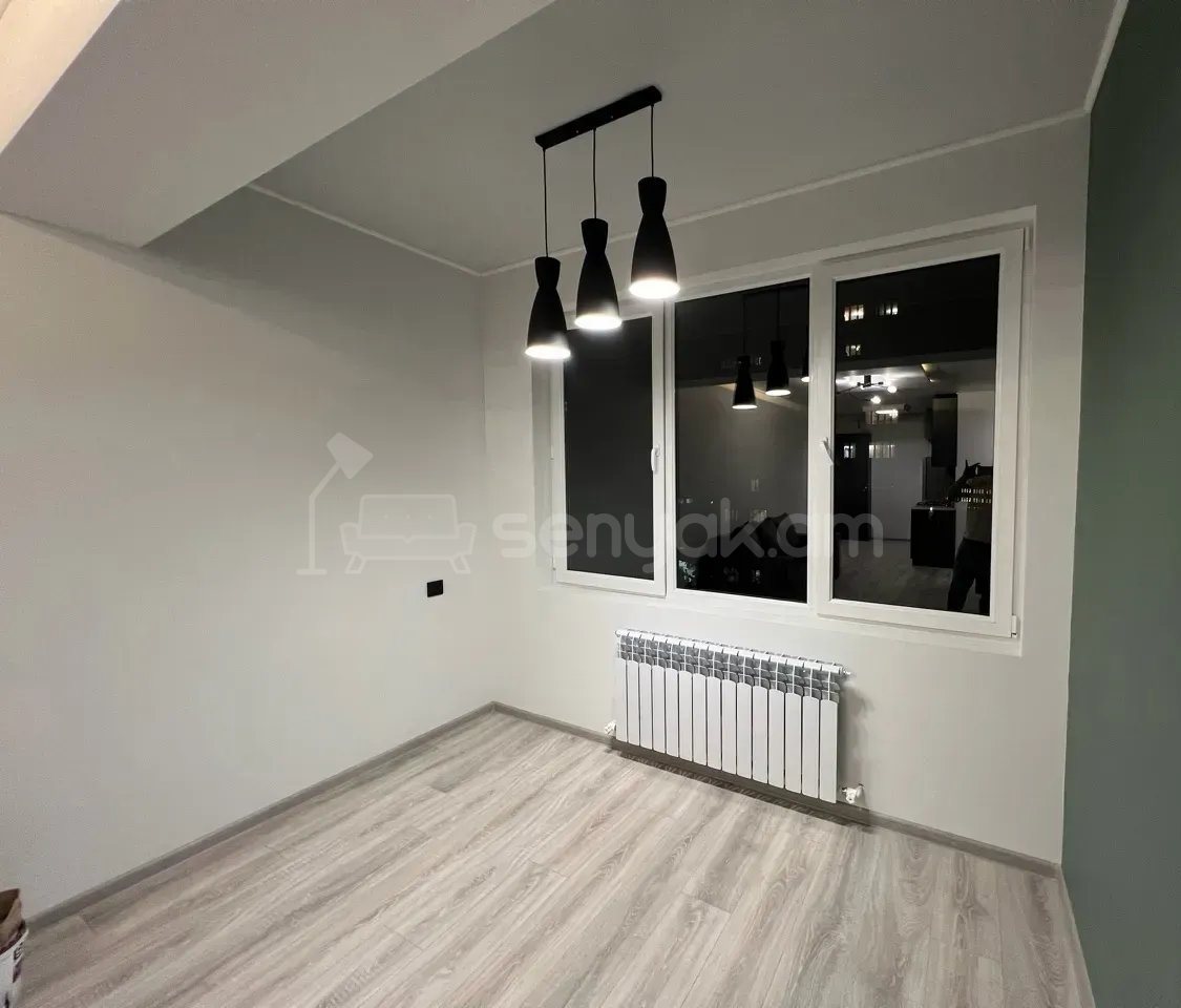 2 Սենյականոց Բնակարան Քարե Շենքում, 48քմ, 5/5 հարկ, Կապիտալ Վերանորոգված