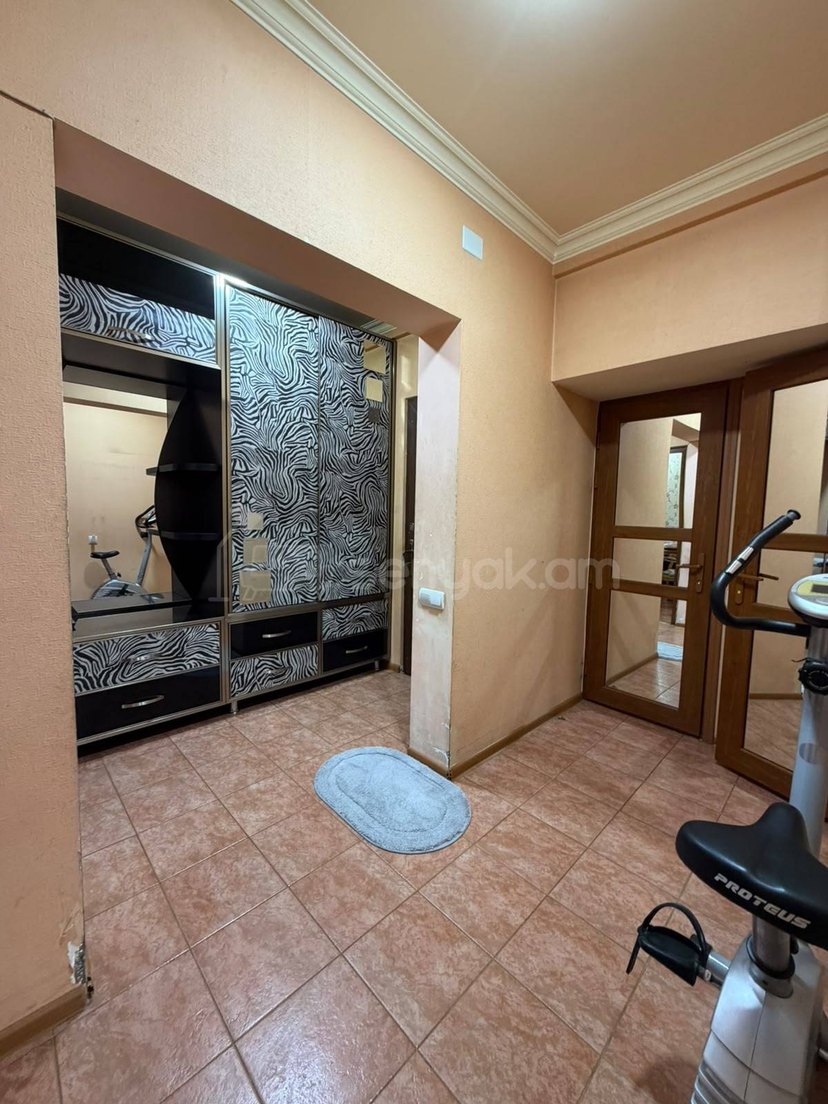 3 Սենյականոց Բնակարան, 84քմ, 5/9 հարկ, Կապիտալ Վերանորոգված