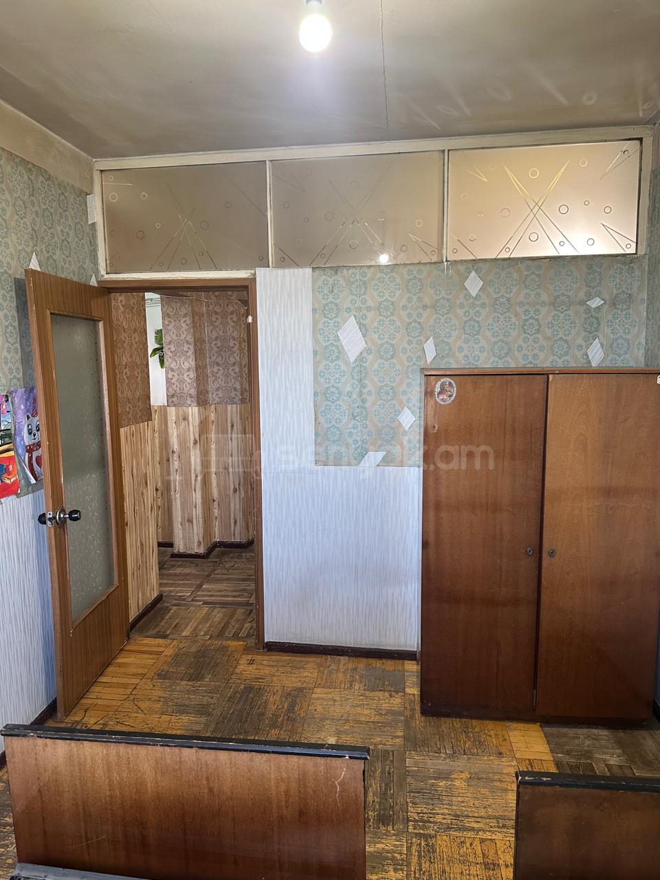 2 Սենյականոց Բնակարան, 67քմ, 4/9 հարկ, Նորմալ Վիճակում, Մասամբ Կահավորված
