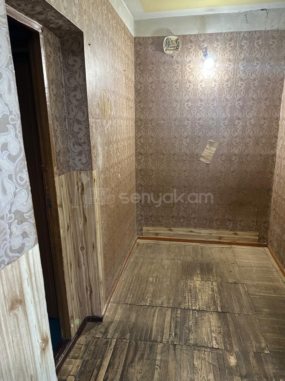 2 Սենյականոց Բնակարան, 67քմ, 4/9 հարկ, Նորմալ Վիճակում, Մասամբ Կահավորված