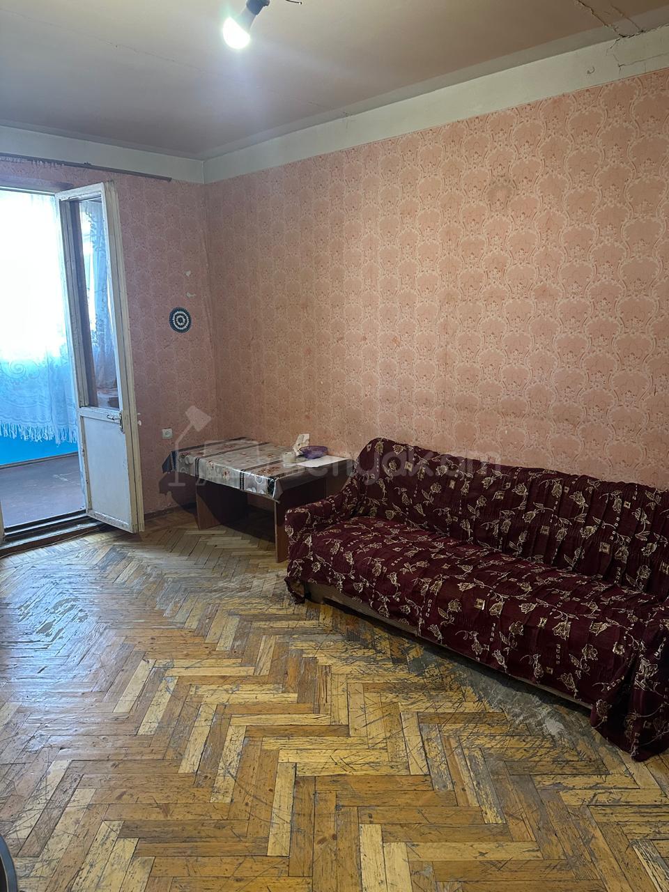 2 Սենյականոց Բնակարան, 67քմ, 4/9 հարկ, Նորմալ Վիճակում, Մասամբ Կահավորված