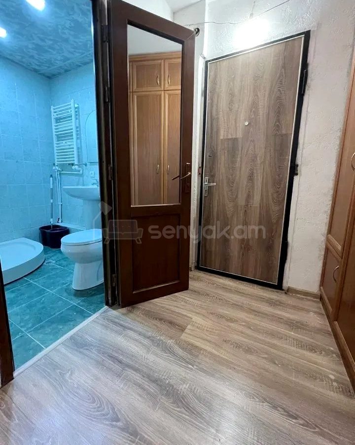 2 Սենյականոց Բնակարան, 56քմ, 5/5 հարկ, Կոսմետիկ Վերանորոգված