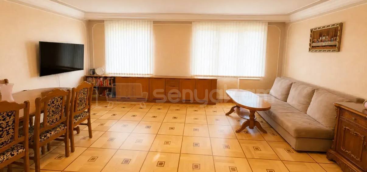 3 Սենյականոց Բնակարան Քարե Շենքում, 78քմ, 2/4 հարկ, Կոսմետիկ Վերանորոգված