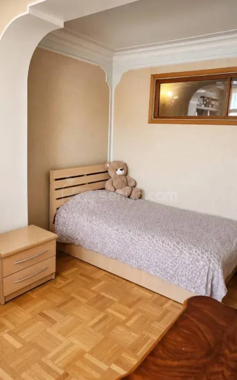 3 Սենյականոց Բնակարան Քարե Շենքում, 78քմ, 2/4 հարկ, Կոսմետիկ Վերանորոգված