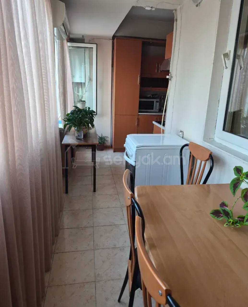 4 Սենյականոց Բնակարան, 100քմ, 3/14 հարկ, Նորմալ Վիճակում, Կահավորված