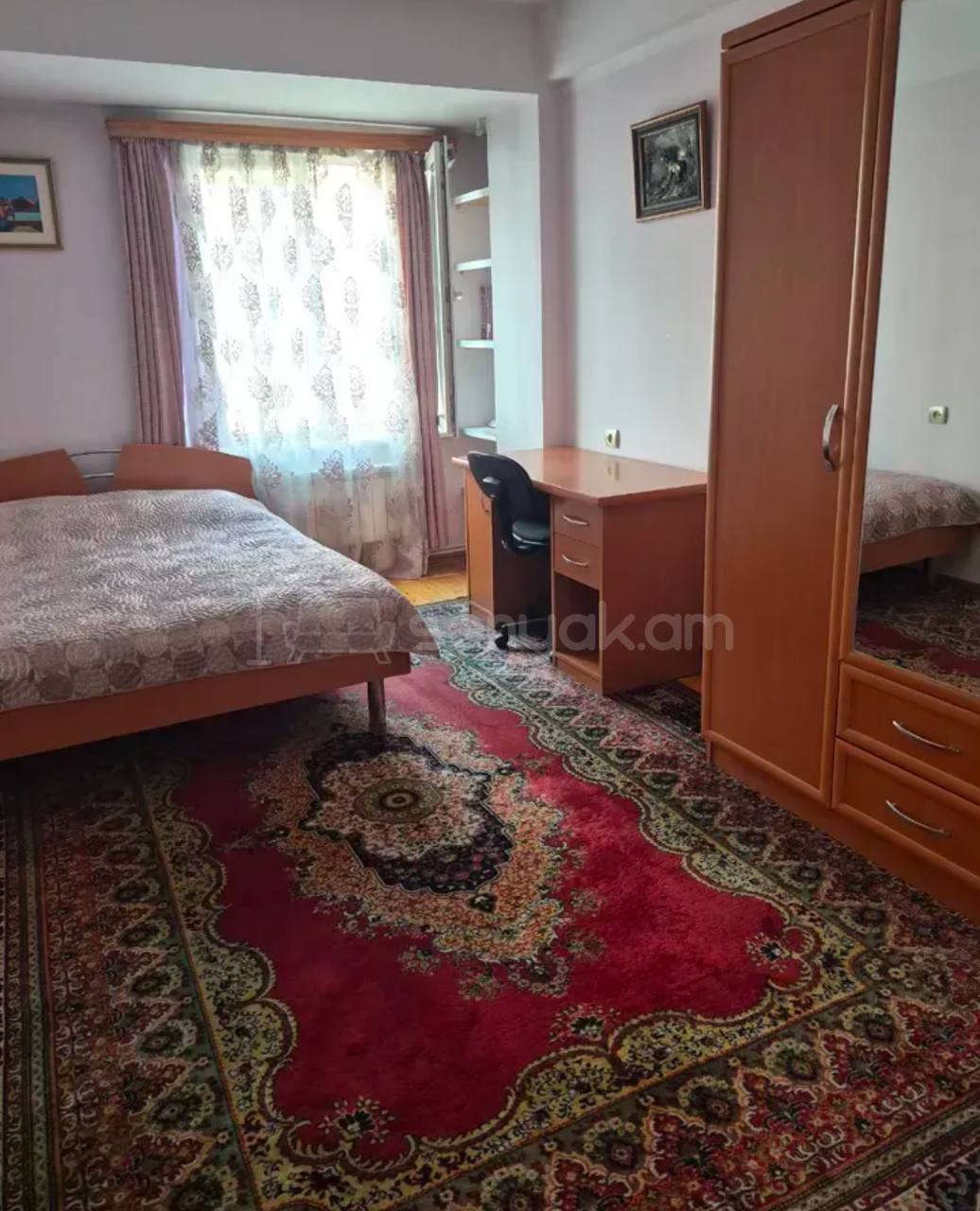 4 Սենյականոց Բնակարան, 100քմ, 3/14 հարկ, Նորմալ Վիճակում, Կահավորված