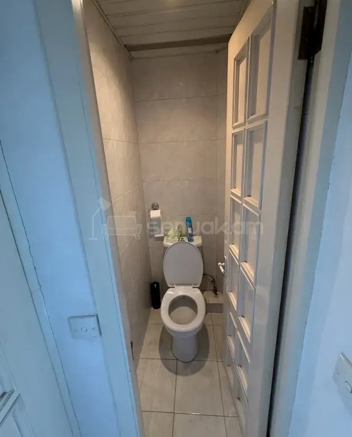 3 Սենյականոց Բնակարան Քարե Շենքում, 97քմ, 3/3 հարկ, Կապիտալ Վերանորոգված