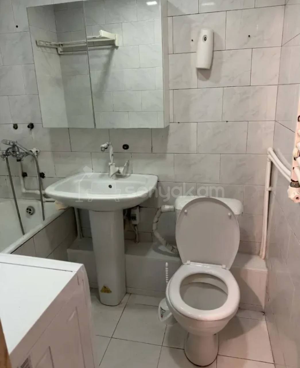 3 Սենյականոց Բնակարան Քարե Շենքում, 56քմ, 3/4 հարկ, Կոսմետիկ Վերանորոգված, Կահավորված