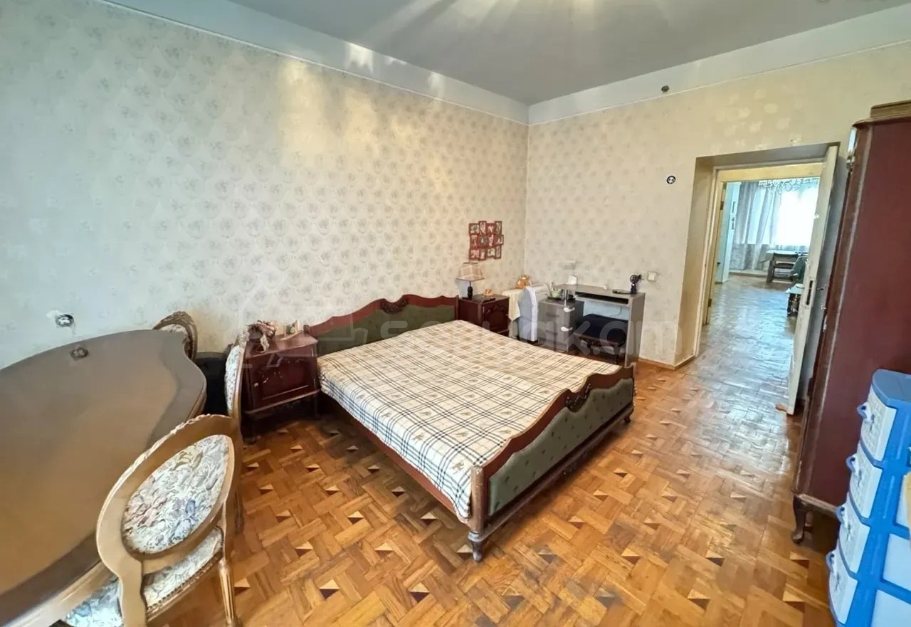 3 Սենյականոց Բնակարան Քարե Շենքում, 94քմ, 3/5 հարկ, Կոսմետիկ Վերանորոգված