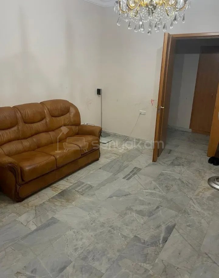 3 Սենյականոց Բնակարան Քարե Շենքում, 77քմ, 2/4 հարկ, Կապիտալ Վերանորոգված