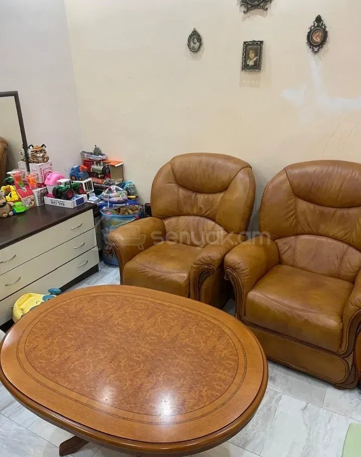 3 Սենյականոց Բնակարան Քարե Շենքում, 77քմ, 2/4 հարկ, Կապիտալ Վերանորոգված