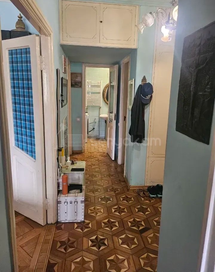 3 Սենյականոց Բնակարան Քարե Շենքում, 83քմ, 3/6 հարկ, Պետական Վիճակում