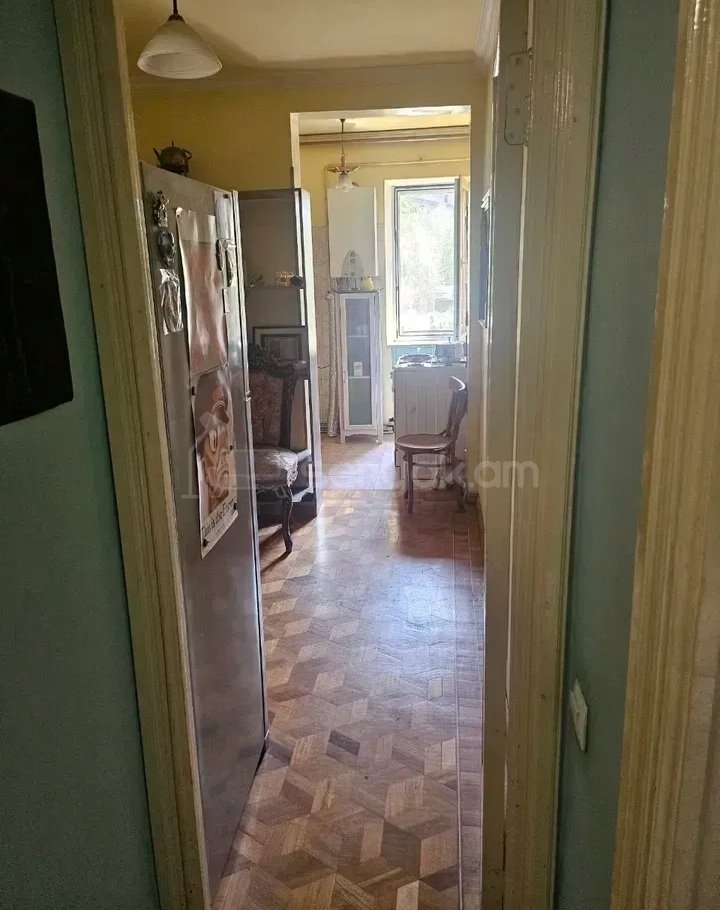 3 Սենյականոց Բնակարան Քարե Շենքում, 83քմ, 3/6 հարկ, Պետական Վիճակում
