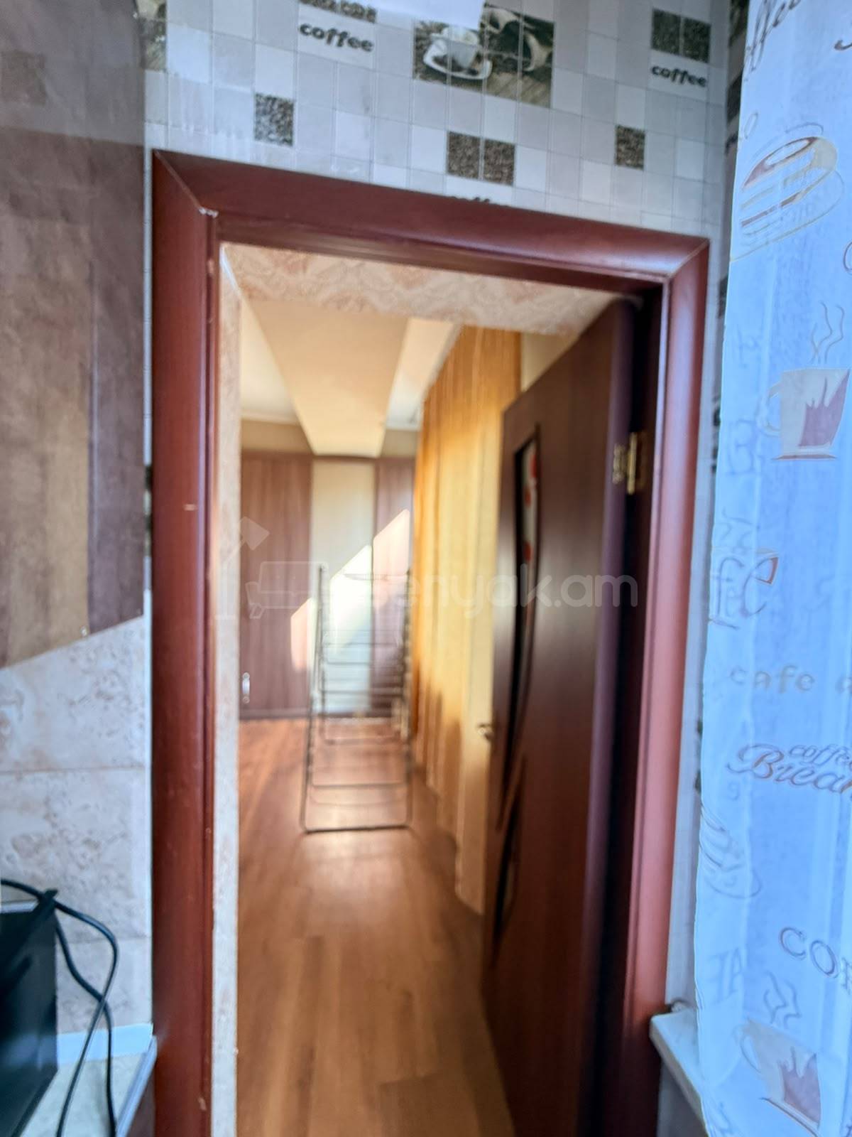 4 Սենյականոց Բնակարան, 105քմ, 7/14 հարկ, Կապիտալ Վերանորոգված, Կահավորված, Արևկող