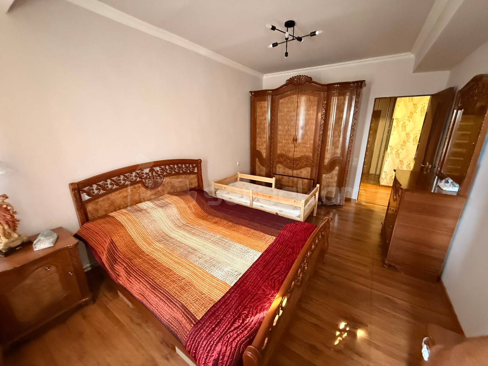 4 Սենյականոց Բնակարան, 105քմ, 7/14 հարկ, Կապիտալ Վերանորոգված, Կահավորված, Արևկող