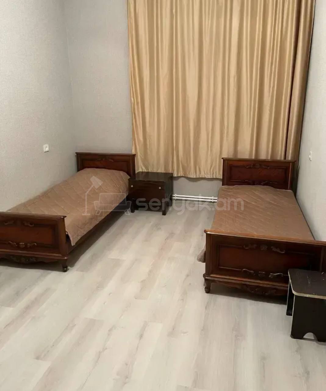 4 Սենյականոց Բնակարան Քարե Շենքում, 95քմ, 4/5 հարկ, Կոսմետիկ Վերանորոգված, Կահավորված