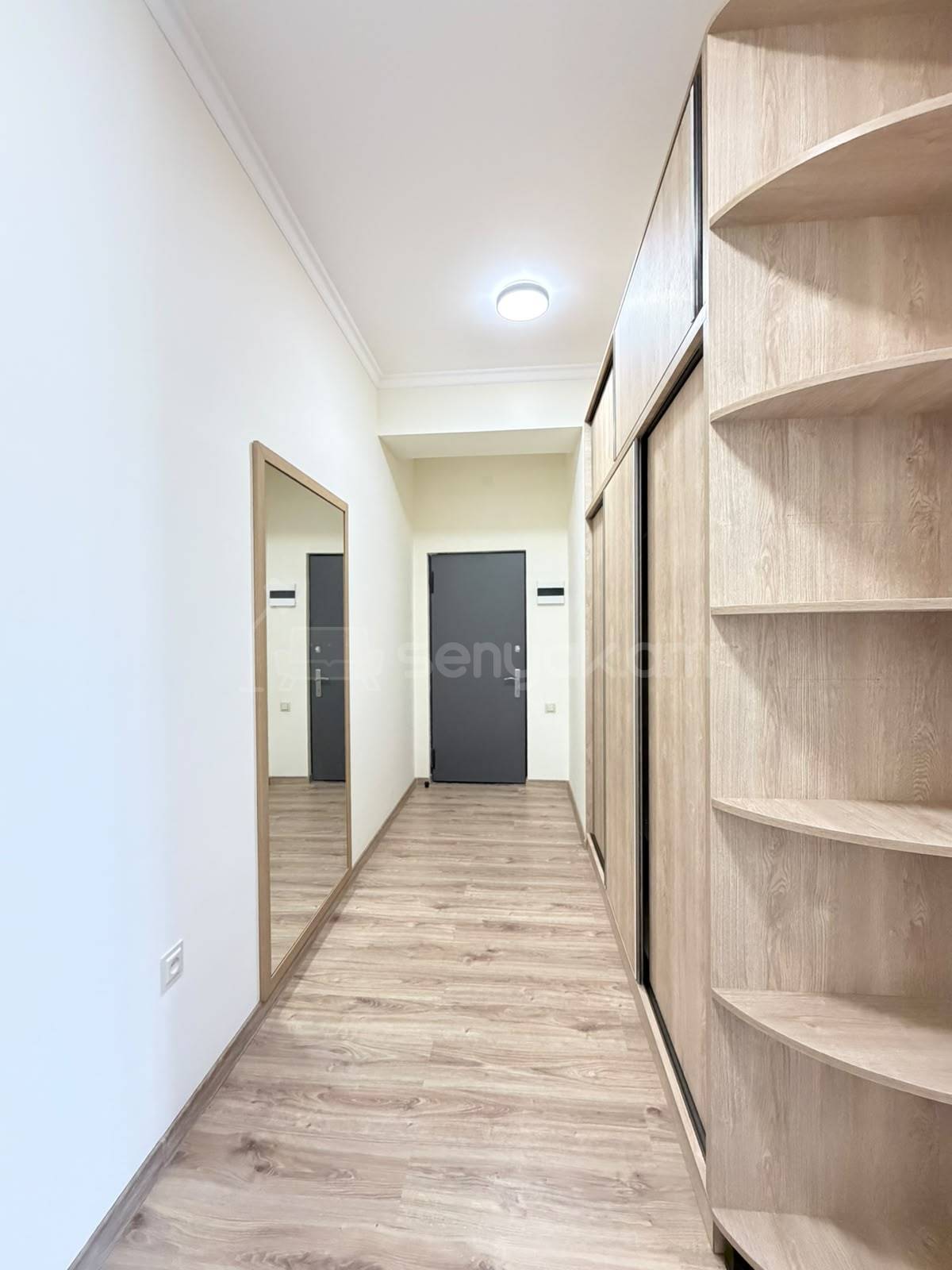 1 Սենյականոց Բնակարան Նորակառույցում, 47քմ, 3/4 հարկ, Դիզայներական Վերանորոգված