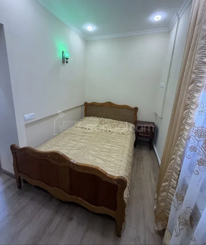 2 Սենյականոց Բնակարան Քարե Շենքում, 56քմ, 1/1 հարկ, Կապիտալ Վերանորոգված, Կահավորված