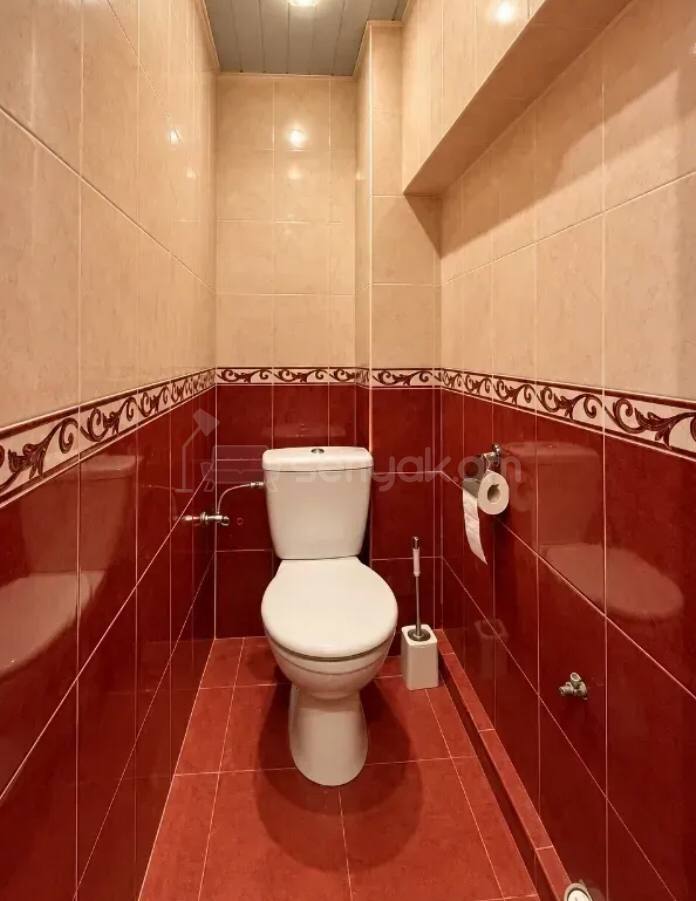 4 Սենյականոց Բնակարան Քարե Շենքում, 96քմ, 4/5 հարկ, Կապիտալ Վերանորոգված, Կահավորված