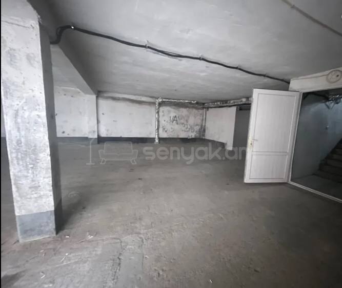 3 Սենյականոց Բնակարան Քարե Շենքում, 120քմ, 2/3 հարկ, Կոսմետիկ Վերանորոգված, Մասամբ Կահավորված