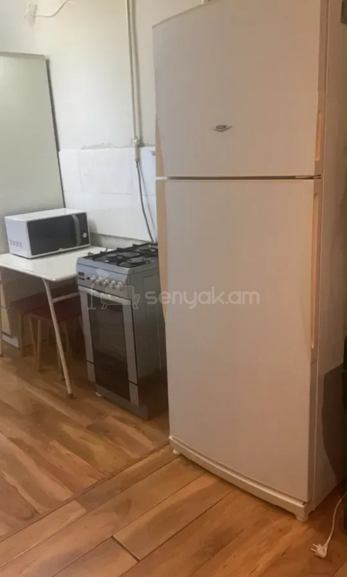 2 Սենյականոց Բնակարան Քարե Շենքում, 70քմ, 1/5 հարկ, Նորմալ Վիճակում, Կահավորված