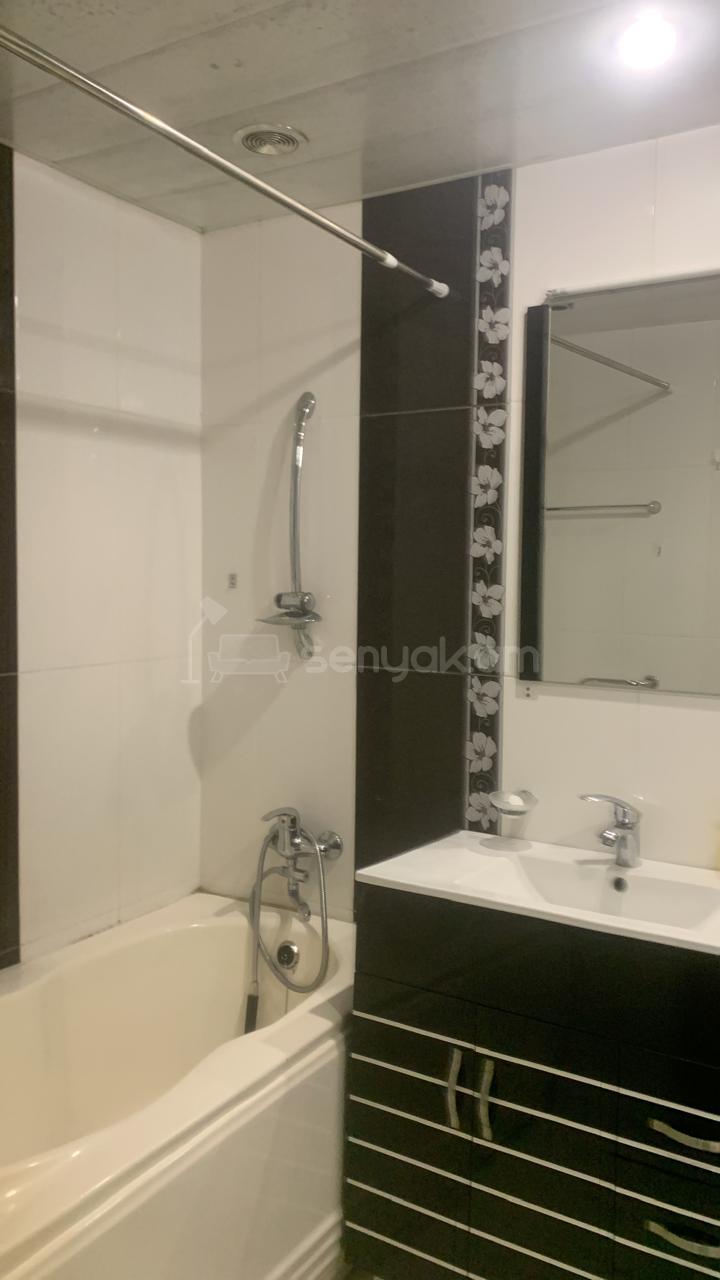 2 Սենյականոց Բնակարան Քարե Շենքում, 70քմ, 1/5 հարկ, Նորմալ Վիճակում, Կահավորված