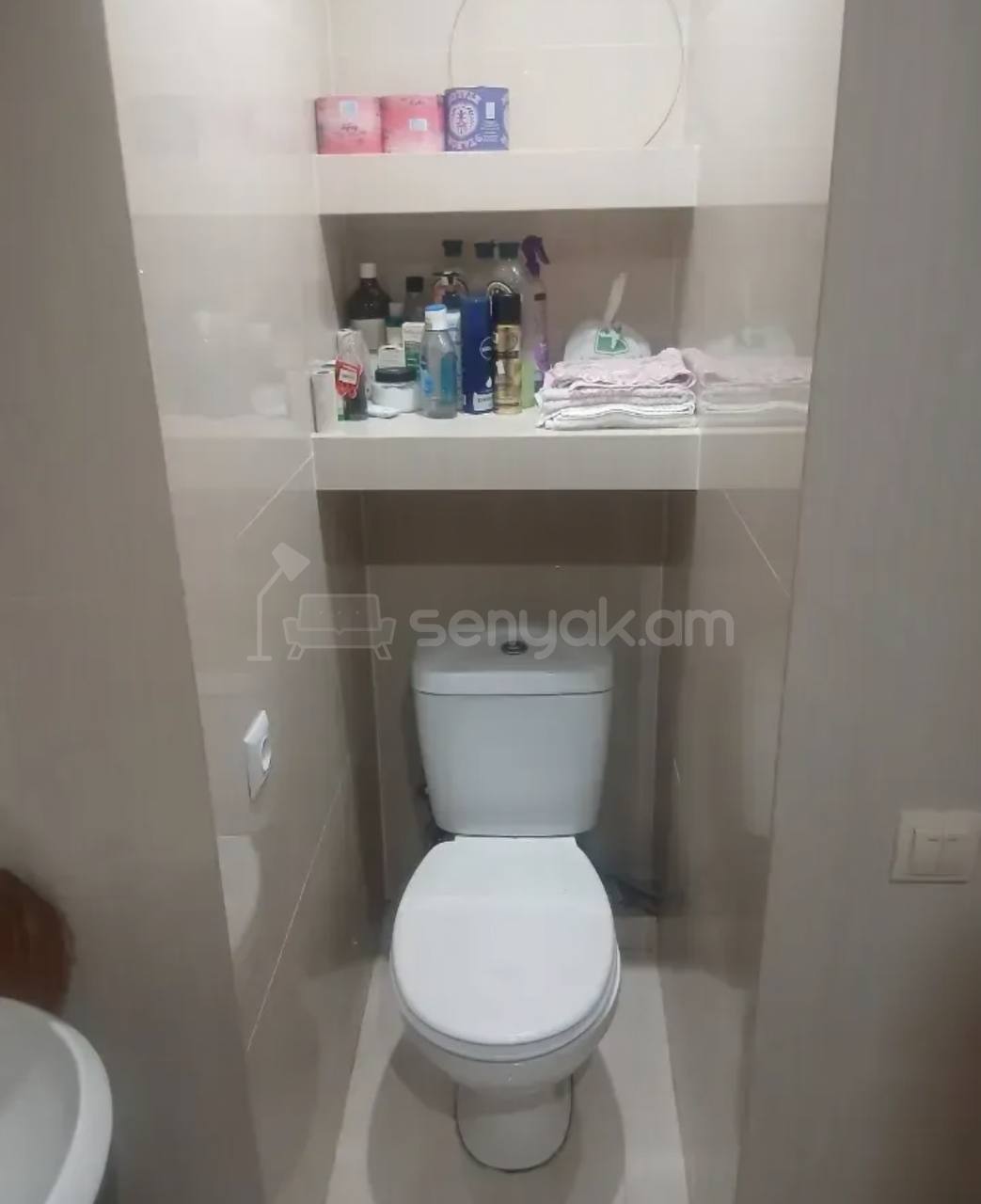 1 Սենյականոց Բնակարան Քարե Շենքում, 30քմ, 4/5 հարկ, Կոսմետիկ Վերանորոգված, Կահավորված