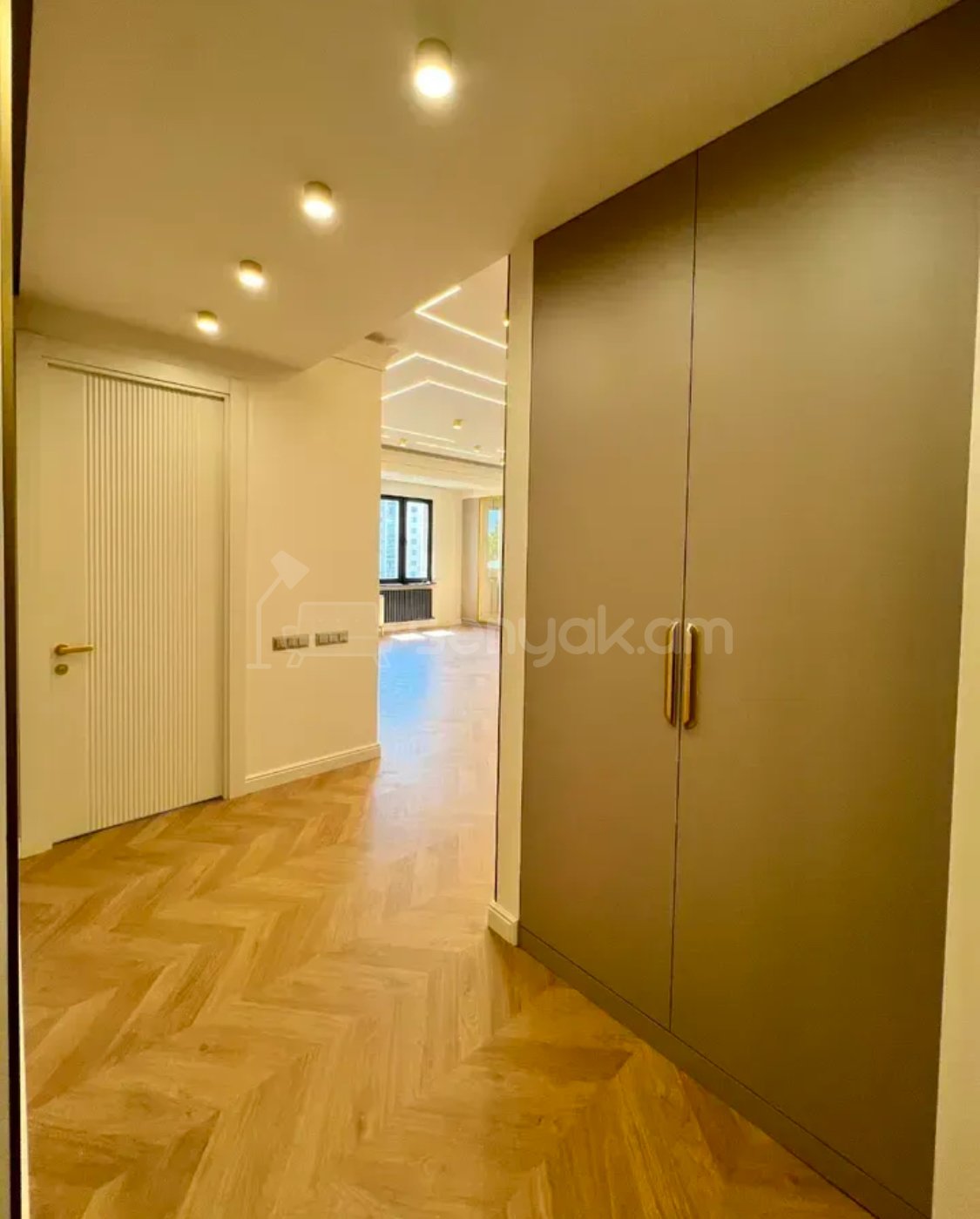 3 Սենյականոց Բնակարան Նորակառույցում, 97քմ, 4/15 հարկ, Դիզայներական Վերանորոգված