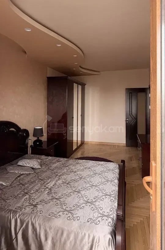 3 Սենյականոց Բնակարան, 82քմ, 7/9 հարկ, Կապիտալ Վերանորոգված, Կահավորված, Արևկող